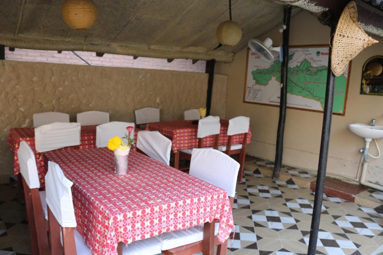 Peacock - A Family-Run Hotel Sauraha Exterior foto