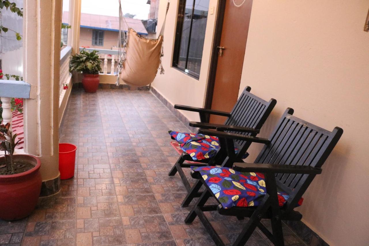 Peacock - A Family-Run Hotel Sauraha Exterior foto